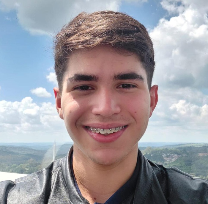 Read more about the article Jovem Mateus Siqueira é aprovado para cursar medicina