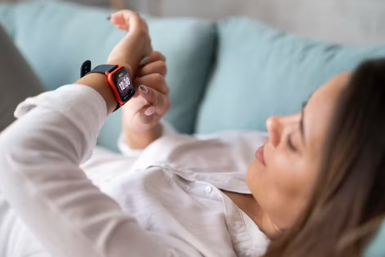 Read more about the article Variações no horário de dormir podem aumentar risco de apneia do sono e hipertensão, mostra estudo