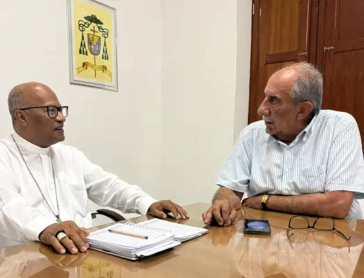 Read more about the article Luciano Torres se reúne com Bispo Dom Limacedo para fortalecer parcerias entre Igreja e Cimpajeú