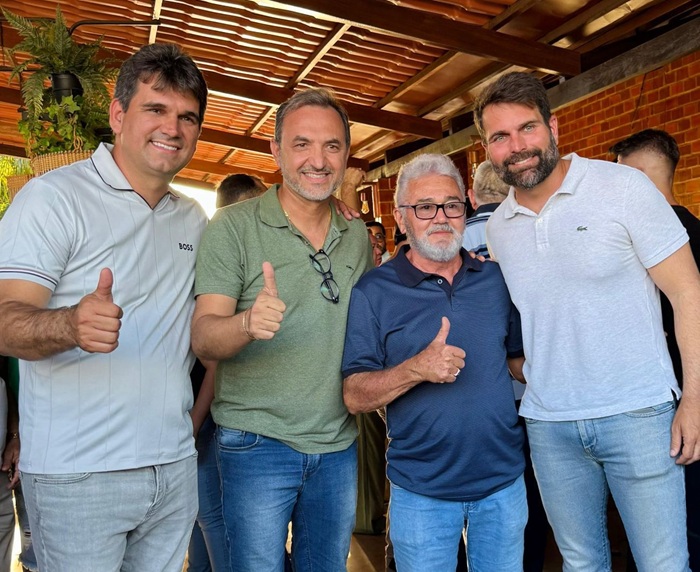 Read more about the article Adesão de Luiz de Raimundo garante maioria de Fredson na Câmara de São José do Egito