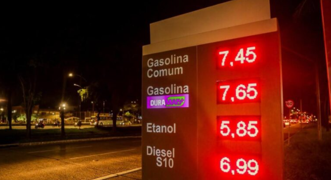 Read more about the article Preço da gasolina em Pernambuco é o maior do Nordeste