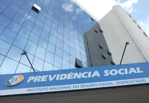 Read more about the article Governo federal antecipa 13º de aposentados e pensionistas do INSS