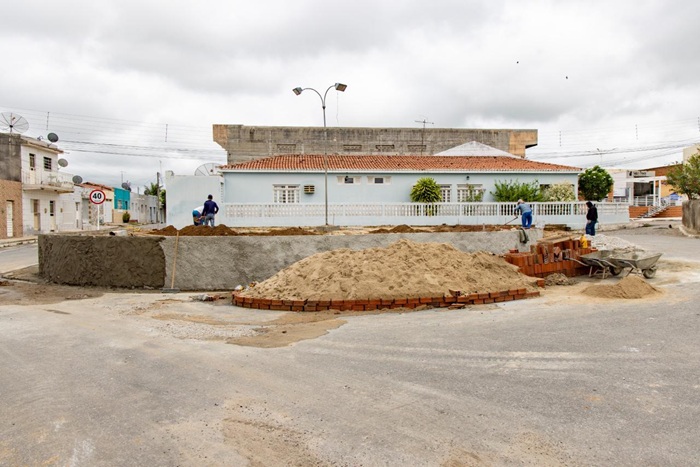 Read more about the article Prefeitura de Itapetim inicia requalificação da Praça Aderbal Rego