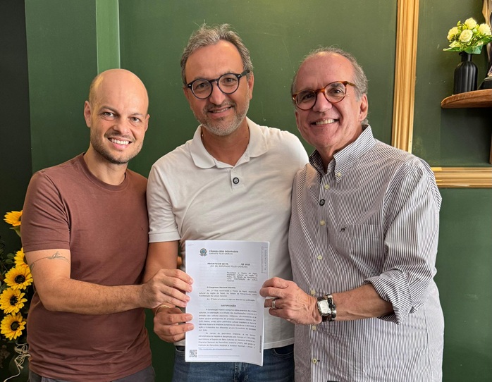 Read more about the article Senador Fernando Dueire visita São José do Egito e se comprometeu a enviar mais investimentos para o município