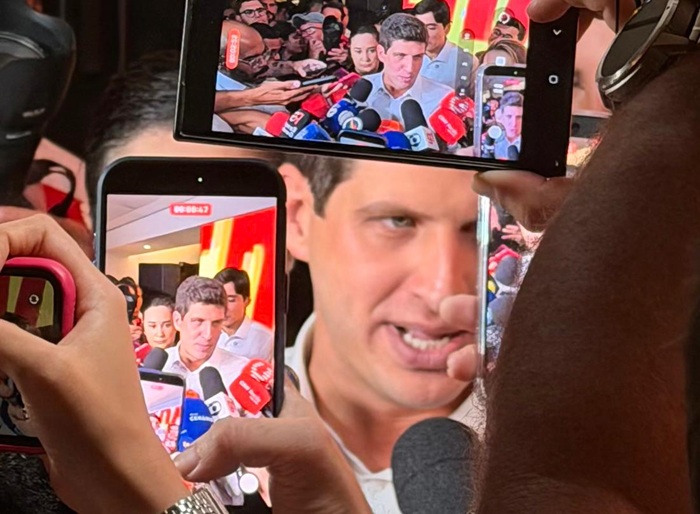 Read more about the article João Campos se lança para governador e fala pela primeira vez como pré-candidato