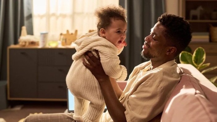 Leia mais sobre o artigo Mudanças na licença-paternidade podem impactar contratação e carreira de mulheres; entenda