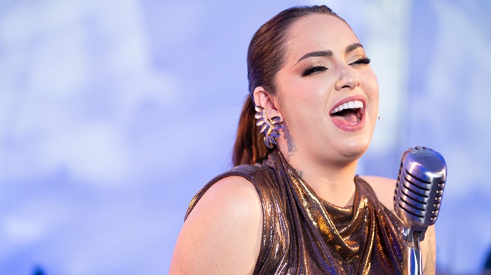 Leia mais sobre o artigo Cantora pernambucana alcance marca de 1 bilhão de streamings de áudio e vídeo