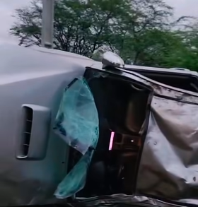 Leia mais sobre o artigo Dentista capota carro na PE-320, mas não se fere com gravidade