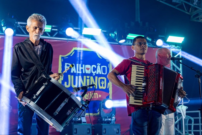 Leia mais sobre o artigo Festividades juninas de Itapetim continuam com programação até terça (30)