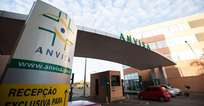 Leia mais sobre o artigo Anvisa manda recolher antibiótico com fragmento de vidro e suspende lote de clindamicina por impurezas