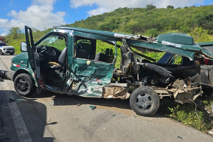 Leia mais sobre o artigo Acidente na BR-232 deixa 5 mortos e 4 feridos em Belo Jardim, Agreste de Pernambuco