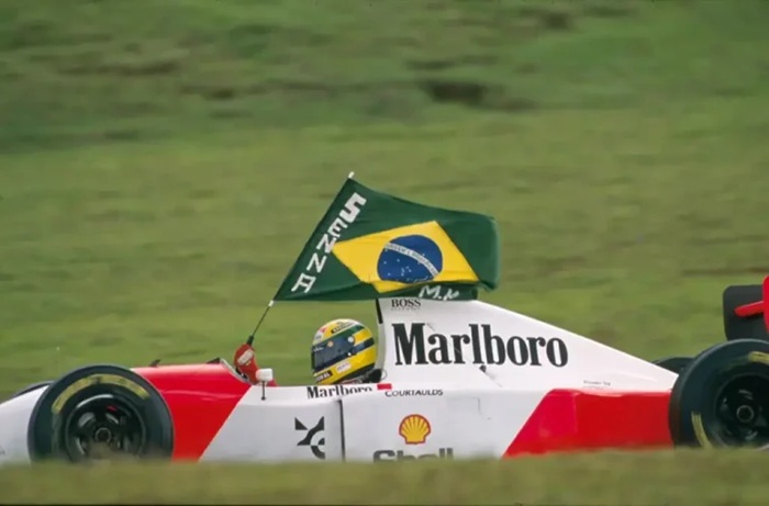 Leia mais sobre o artigo Ayrton Senna entra para o livro dos Heróis da Pátria