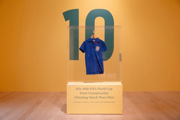 Leia mais sobre o artigo Camisa de Pelé da final da Copa de 1958 é vendida e se torna segunda mais valiosa da história