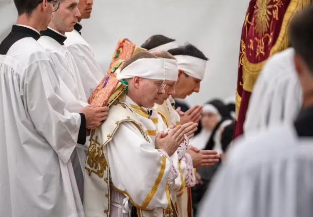 Leia mais sobre o artigo Vaticano exclui grupo ultraconservador da Igreja Católica