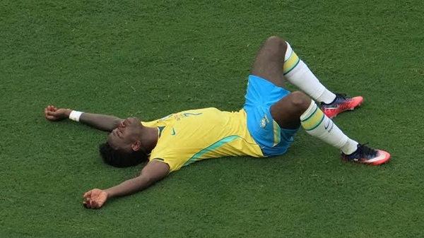 Leia mais sobre o artigo Vini Jr. quebra silêncio e pede desculpas quase uma semana após eliminação do Brasil
